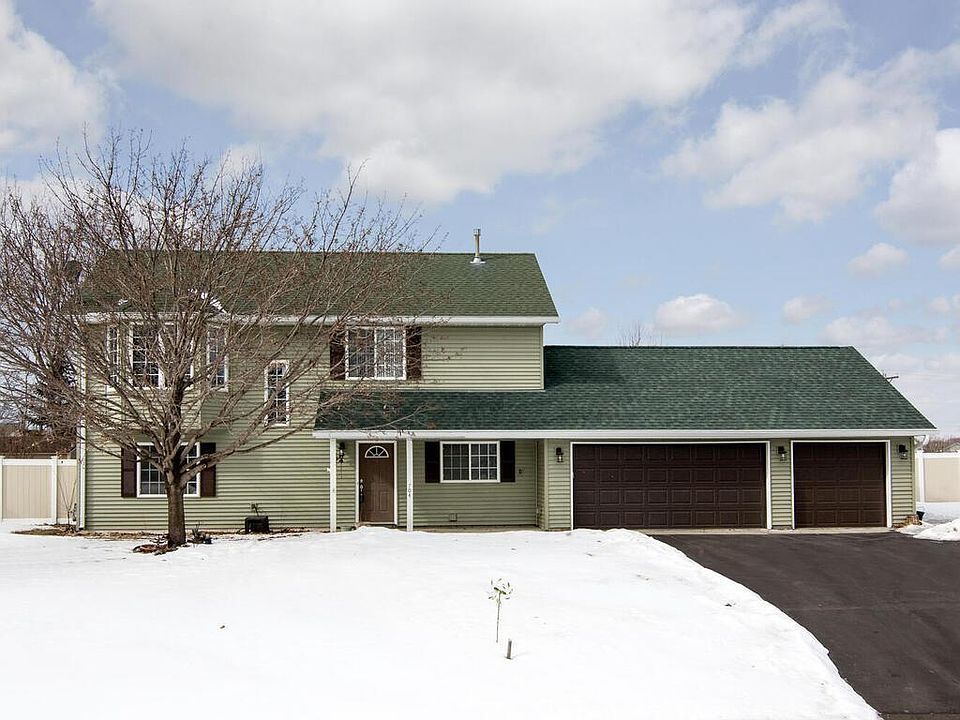 1st image of 704 Maple Cir