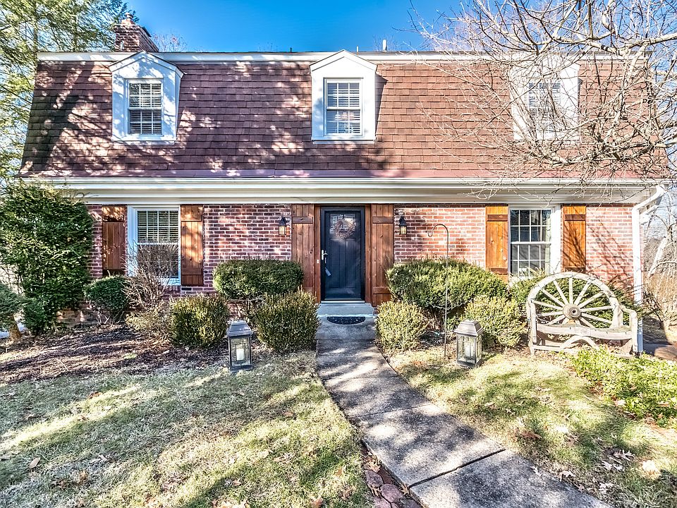 2nd image of 936 Amaryllis Dr
