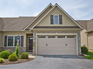 1254 Tumblestone Dr, Mount Joy, PA 17552