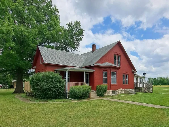 1600 Benton Ave E, Albia, IA 52531