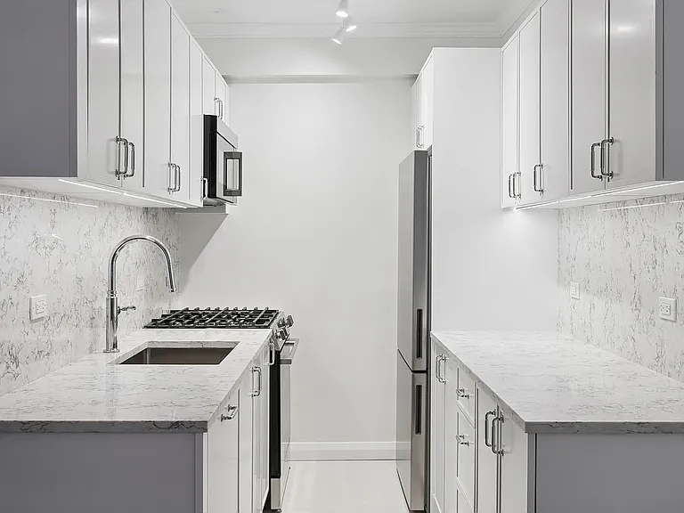 85 E End Ave #5H — Photo 3