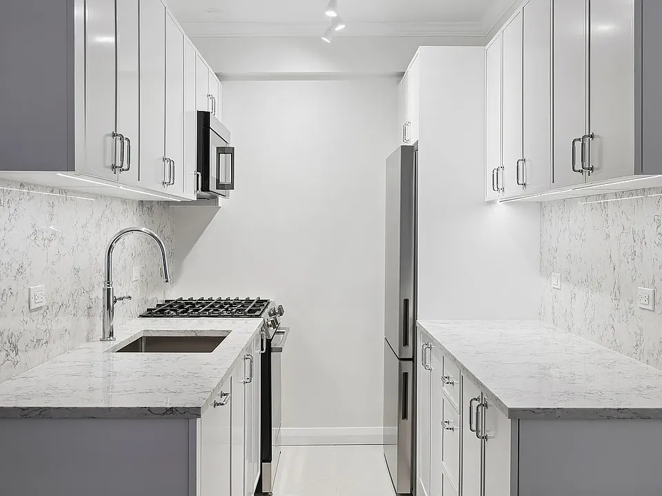 85 E End Ave #5H