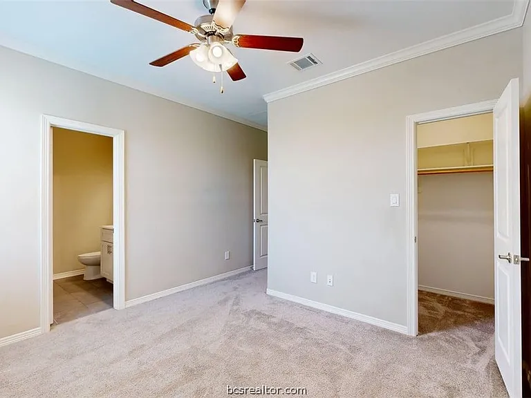 2027 Harvey Mitchell Pkwy S — Photo 18
