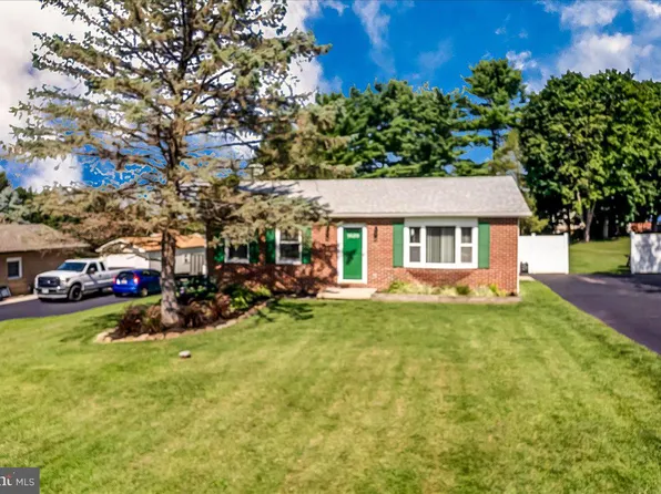 1629 Saint Paul St, Hampstead, MD 21074