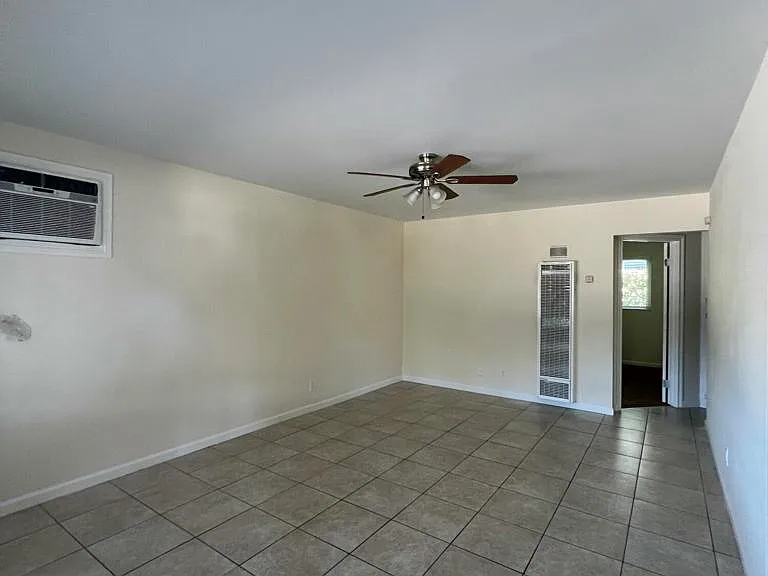 645 Marion Pl #C — Photo 10