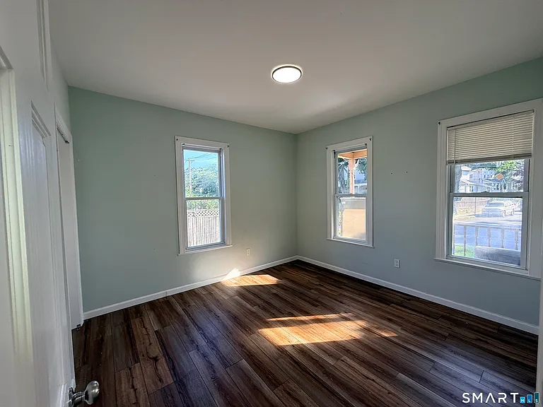 26 Taylor Ave — Photo 18