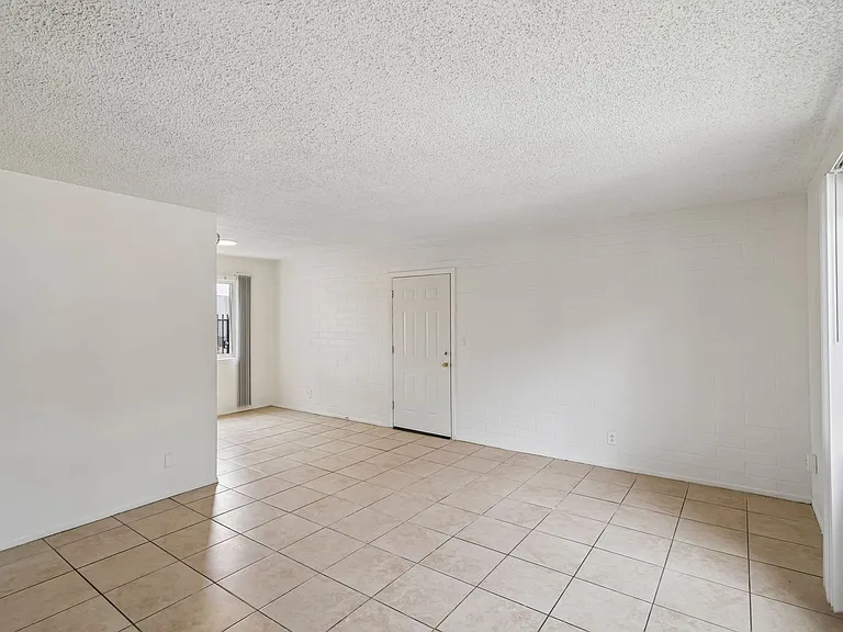 Catalina View Apartments — Photo 20