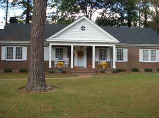 1908 Delwood Dr W, Wilson, NC 27893
