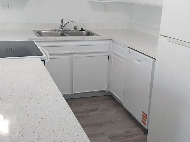 4336 Iowa St #10 — Photo 2