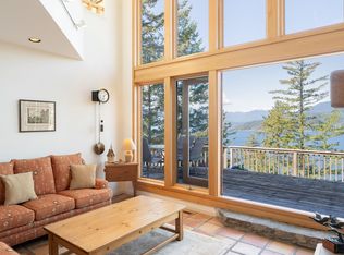 520 Smugglers Cove Rd, Bowen Island, BC V0N1G1