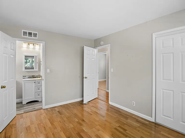 1319 Wylie Way — Photo 13