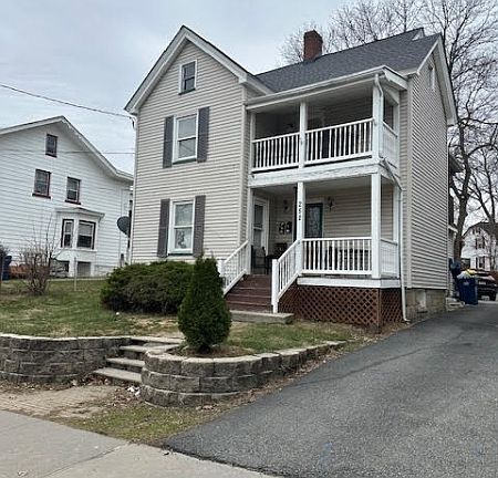 2nd image of 252 Spring St