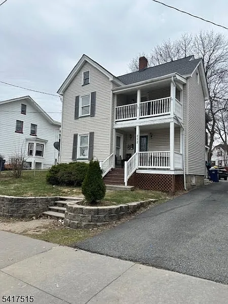 Building Photo - 252 Spring St