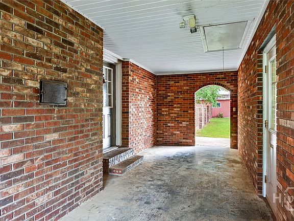 4th image of 202 Hearn Street