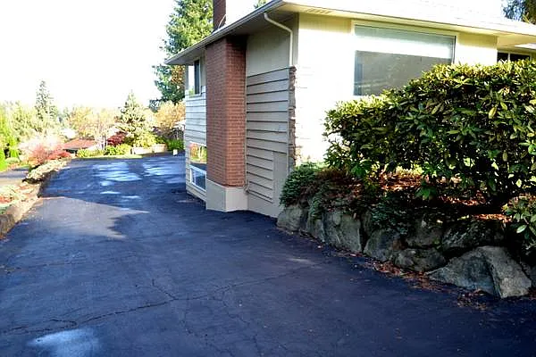 6238 NE 196th St — Photo 11