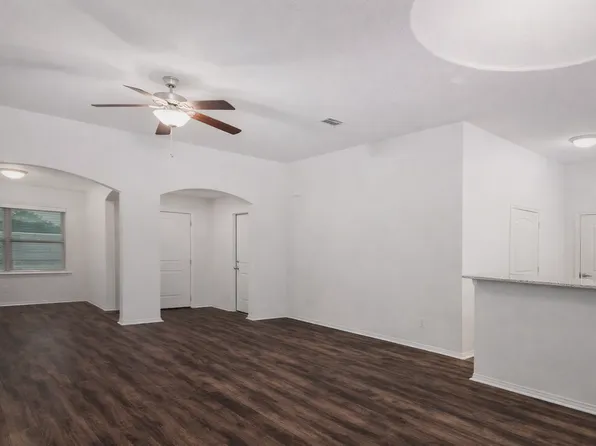 2847 Messenger Way, Bryan, TX 77803