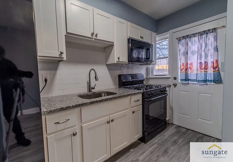 1504 Elrino St — Photo 9