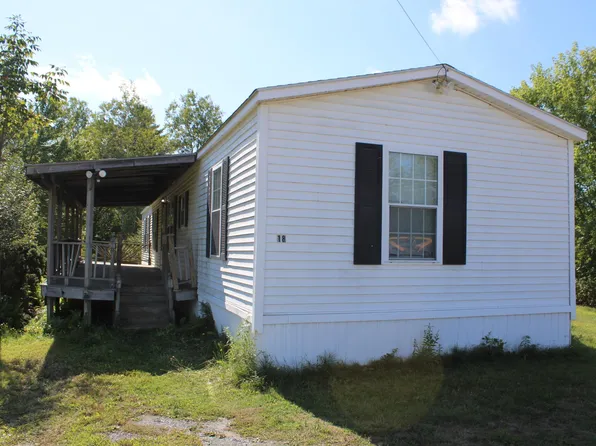 18 Sesame Street, Skowhegan, ME 04976
