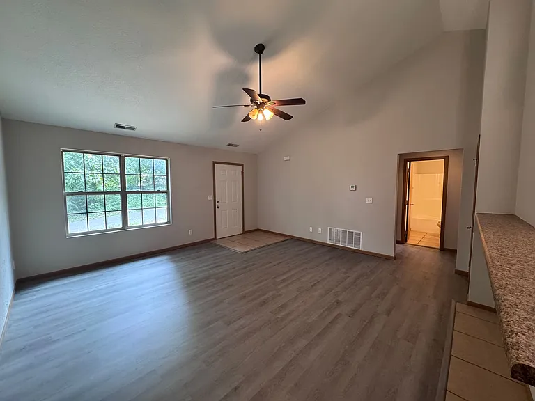 29 Boone Crossing Dr — Photo 4