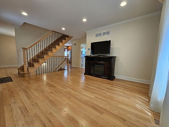 3rd image of 5131 N Neenah Ave