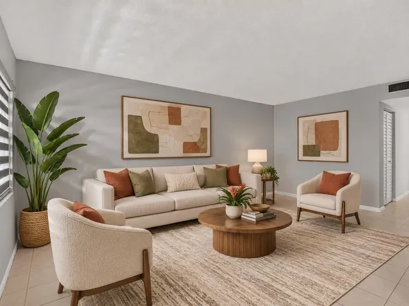 4022 Hythe B, Boca Raton, FL 33434