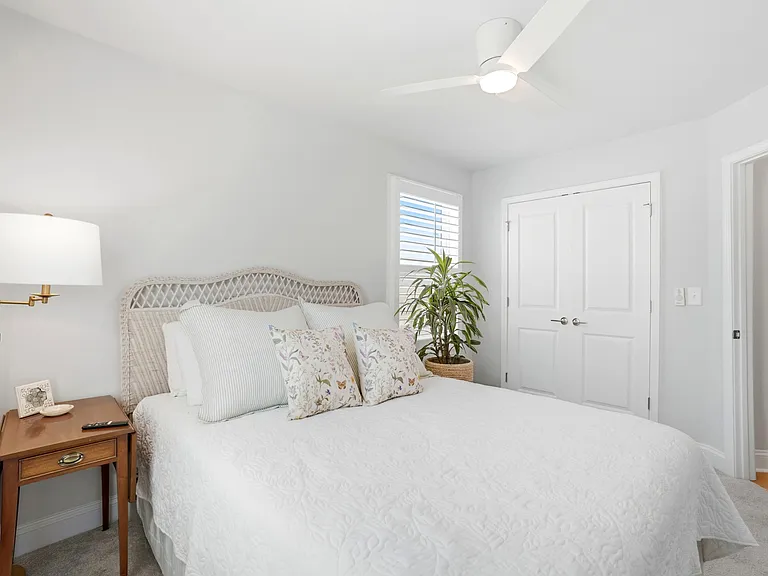 1120 Drummond Ave — Photo 12