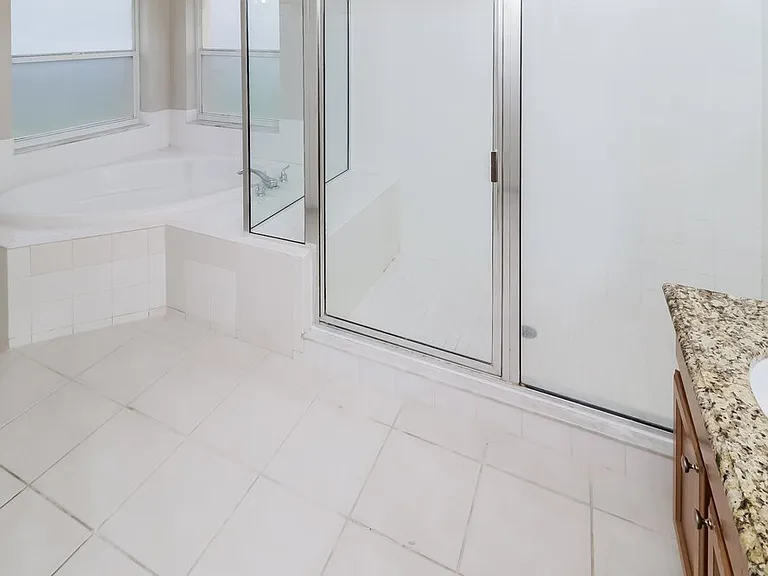 19234 Fishermans Bend Dr — Photo 12