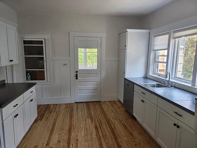 515 Monroe Ave — Photo 7
