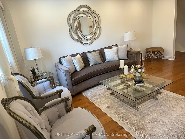 102 Baywood Ct — Photo 12
