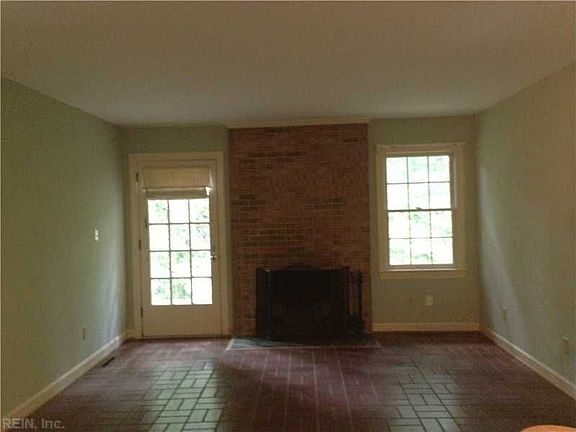 5th image of 16154 Muddy Cove Cir