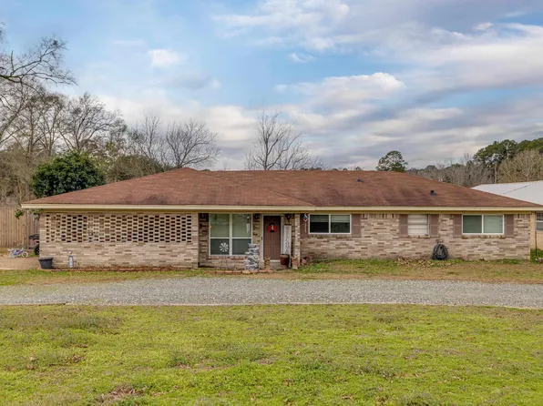 201 Collie Rd, Calhoun, LA 71225