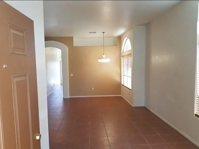 2070 E Calle Gran Desierto — Photo 6