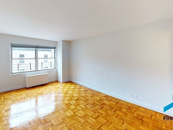 5th image of 250 E 73rd St APT 6E