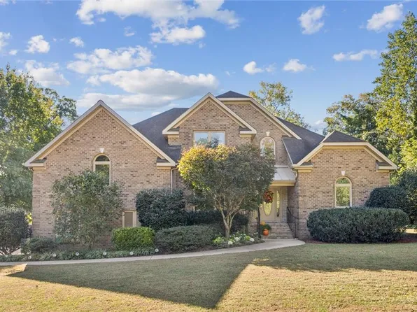 8748 Adams Dr, Suffolk, VA 23433