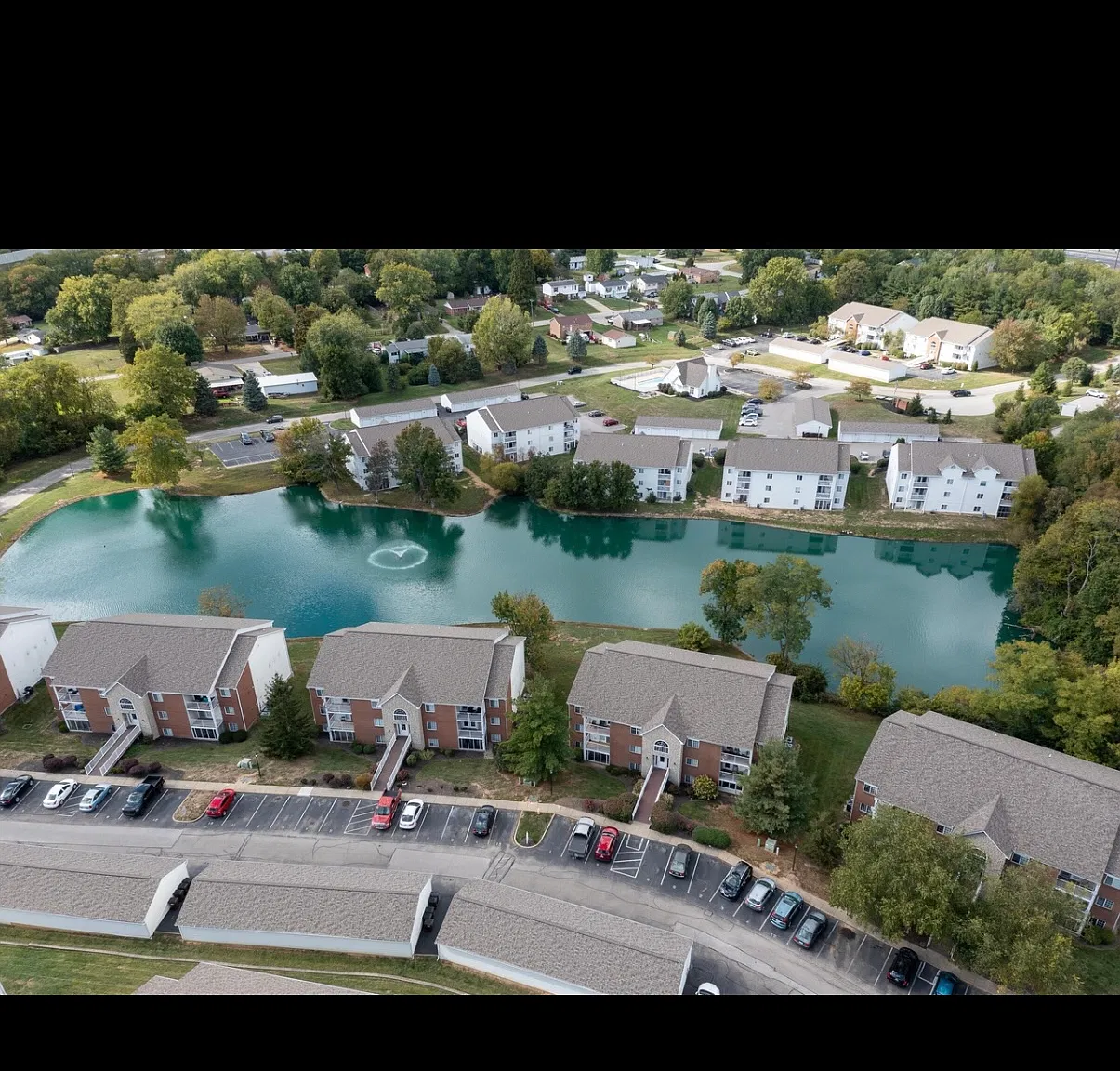 2 bed, 1010 sqft, $1,600 — Photo 2
