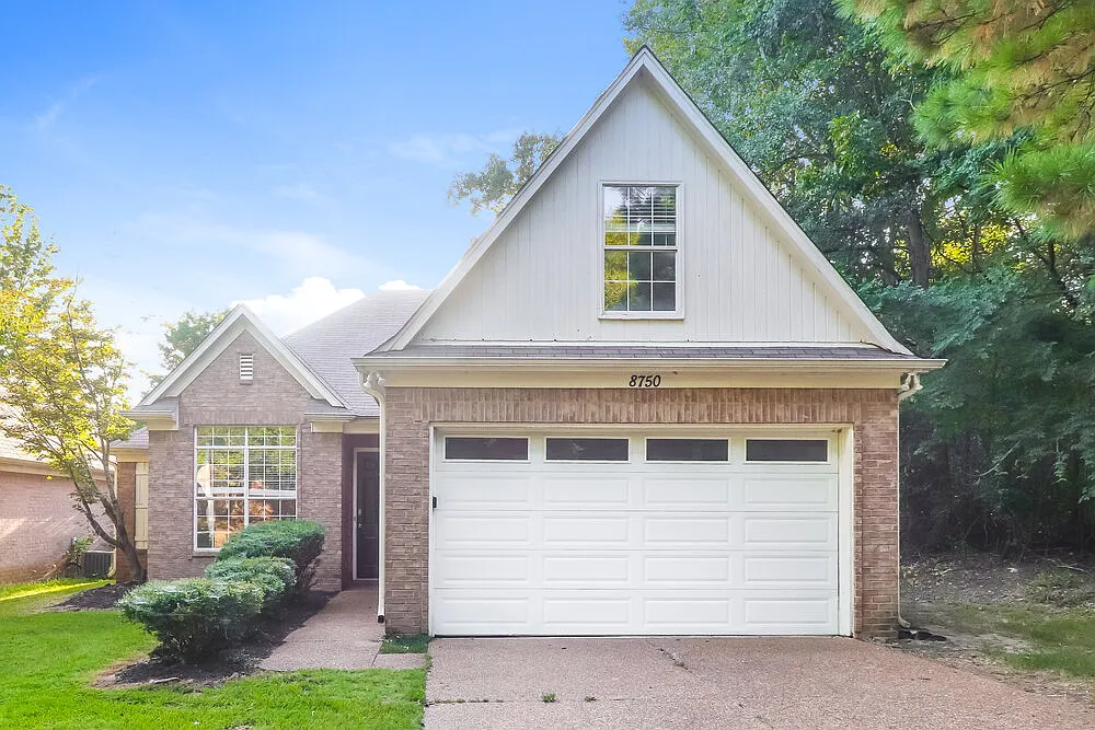 3 bed, 2.0 bath, 1835 sqft, $1,910 — Photo 1