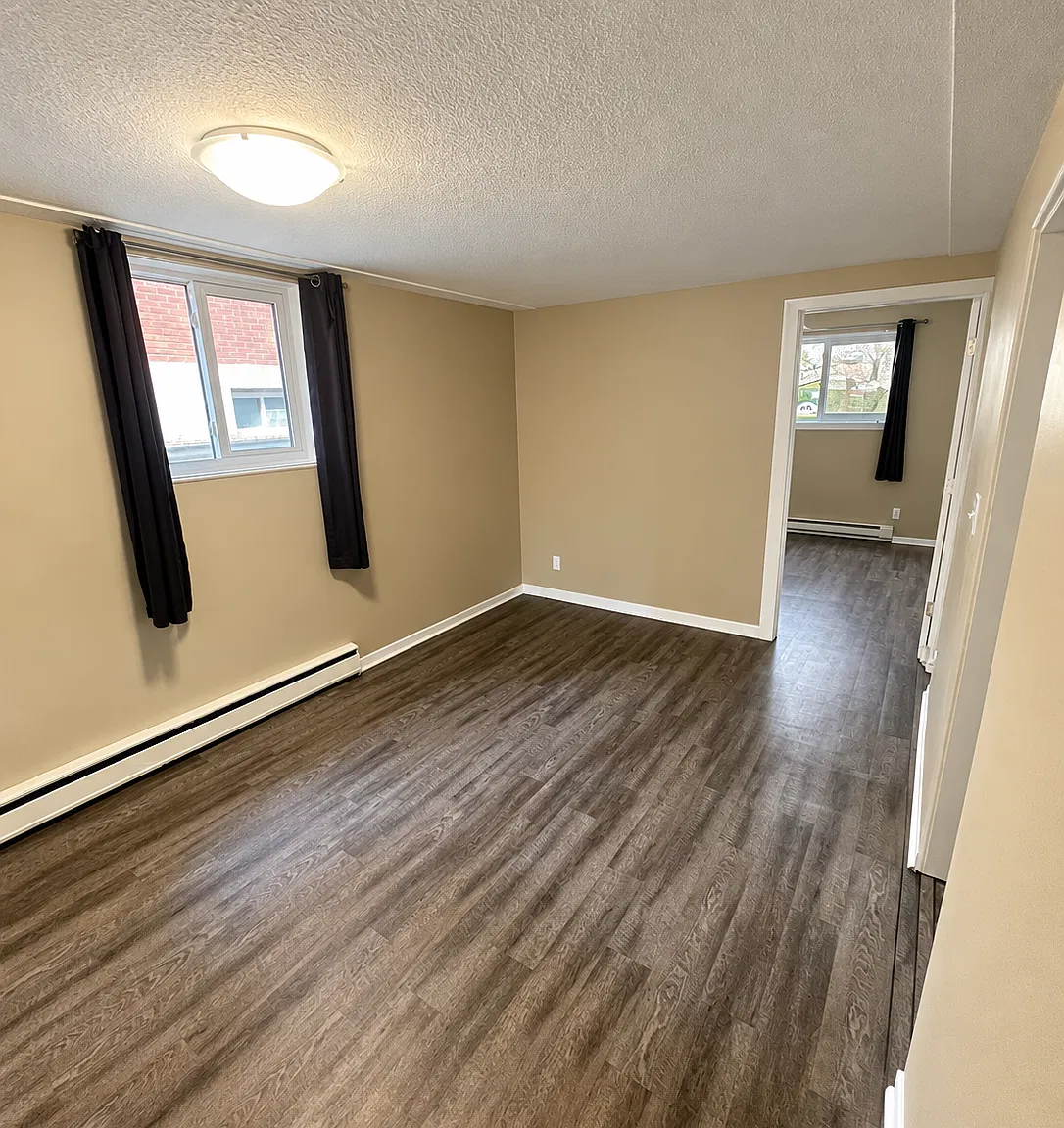 476 Albert Street — Photo 4