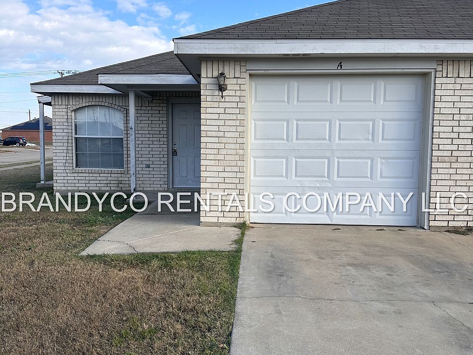 1st image of 2809 Lucille Dr #A