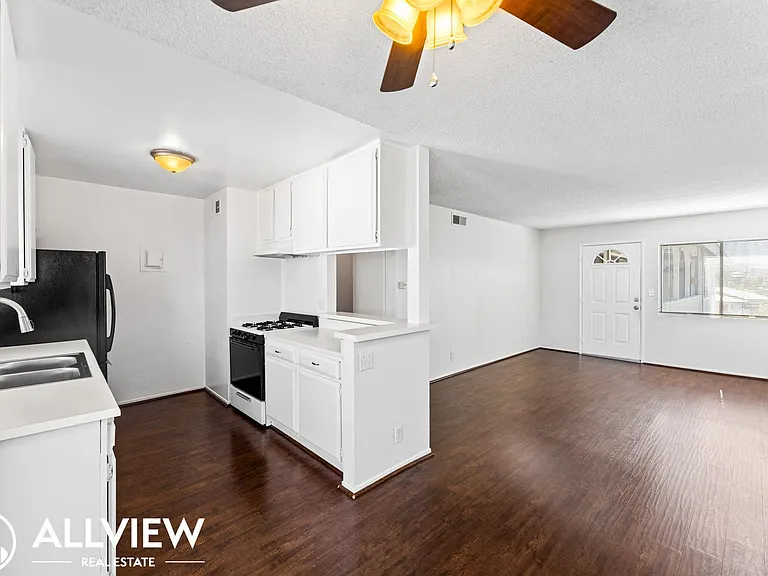 34052 Alcazar — Photo 1