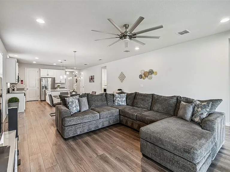 11514 Cedar Valley Dr — Photo 5