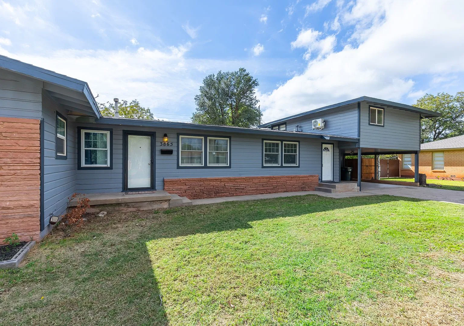 3865 Whittier Street — Photo 3