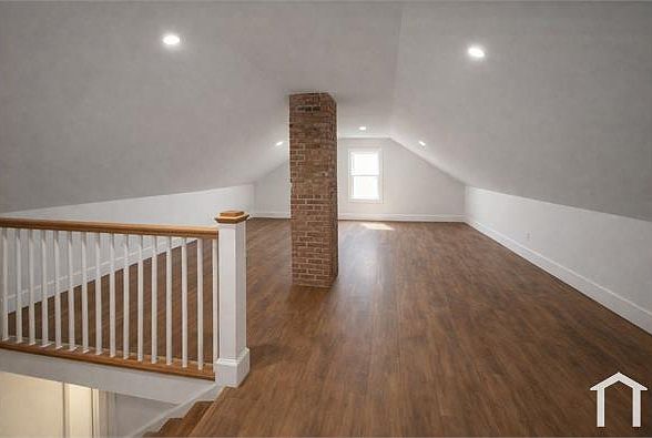 1st image of 109 Main St