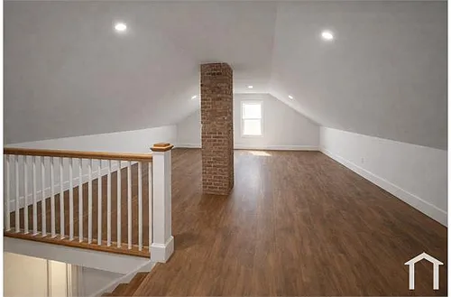 109 Main St Photo 1