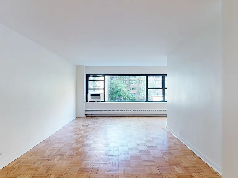 412 E 55th St #5E — Photo 1