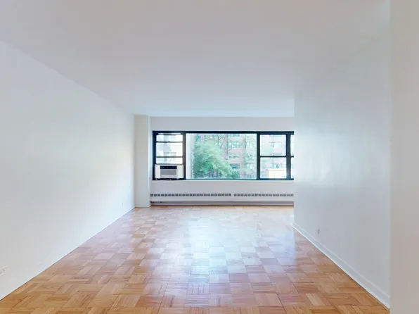 412 East 55th Street image 1 of 14