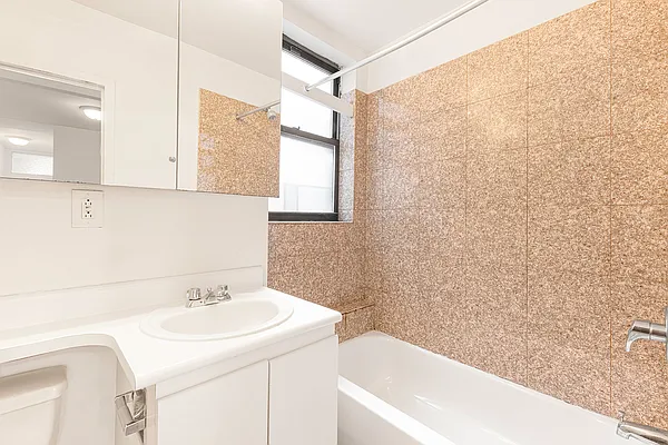 Rented by REAL New York | media 10