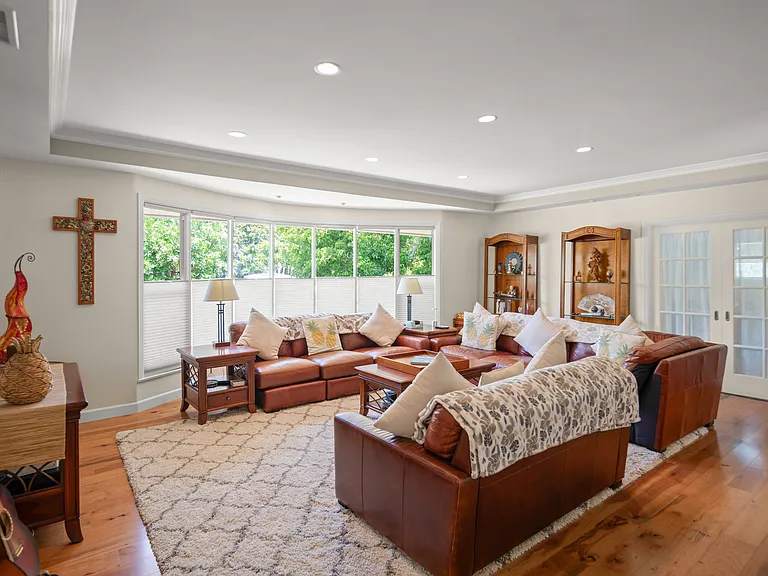 1040 Alameda Blvd — Photo 11