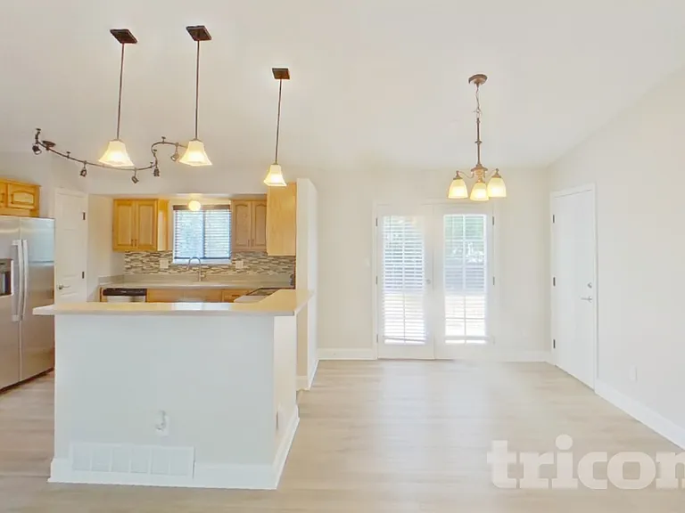 2674 Deliverance Dr — Photo 3