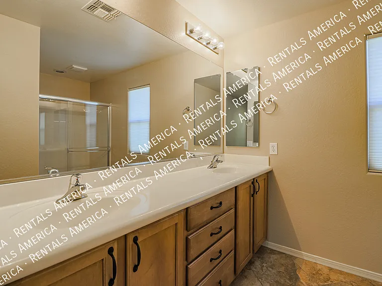 3625 E Zachary Dr — Photo 26