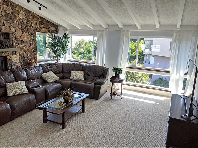 1274 Eureka St — Photo 7
